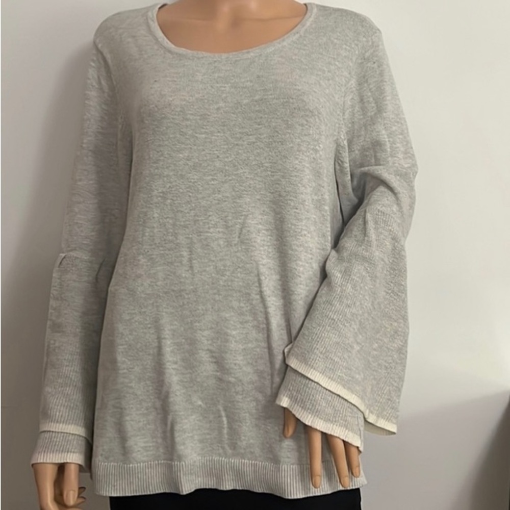Style&Co Woman’s Gray Tunic.